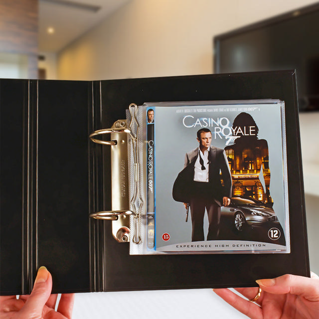 Blu-Ray Bundle, 50 Double Blu-Ray Sleeves with Felt, 2 Binders