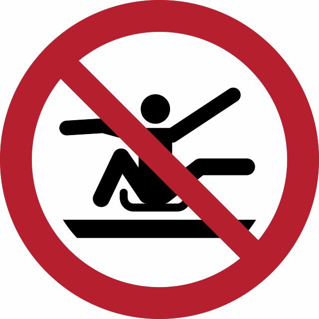 Safety sign Do not stretch out of toboggan, Ø 200 mm