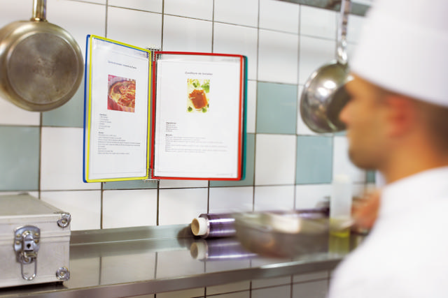 Tarifold Wall Mount Reference & Display System - 5 Assorted Pockets, Letter-Size