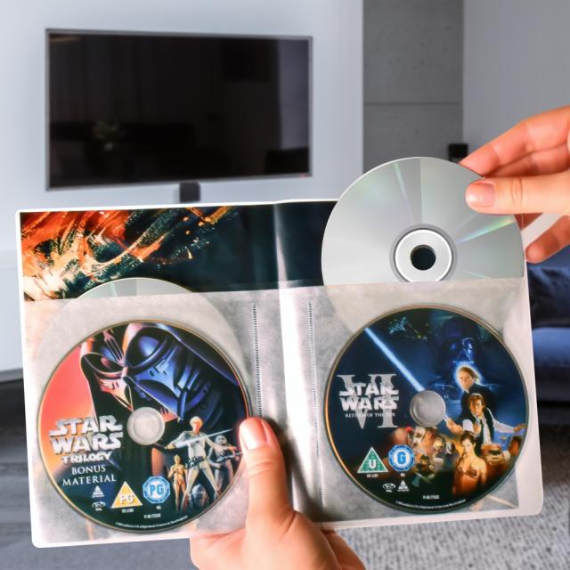 Quadruple DVD sleeves for 4 DVD discs